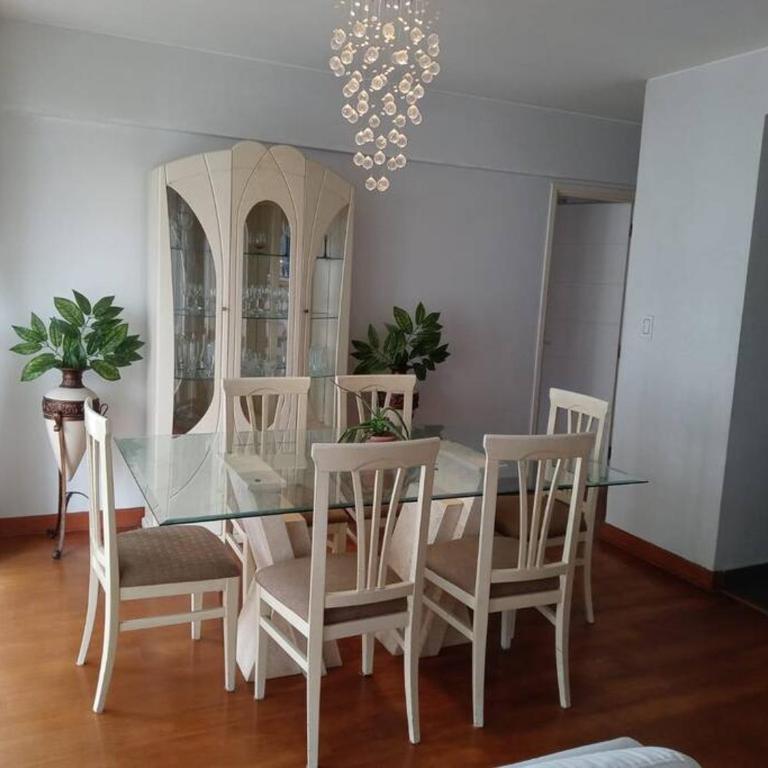 Lindo apartamento muy bien y cómodo - Three-Bedroom Apartment - 7