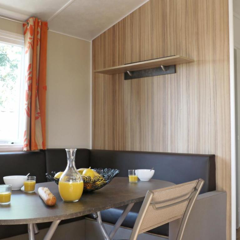 Camping Le Bellevue - Mobile Home Grand Confort - 3 Chambres - 6 Personnes - 4
