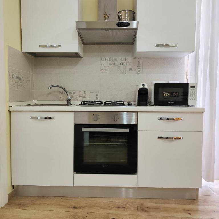 The Sorabellas - Family Room with Balcony - 27