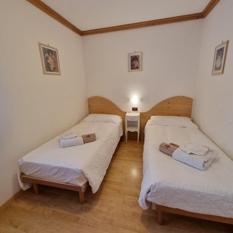 Residence Le Rose - Appartamento con 2 Camere da Letto - 2