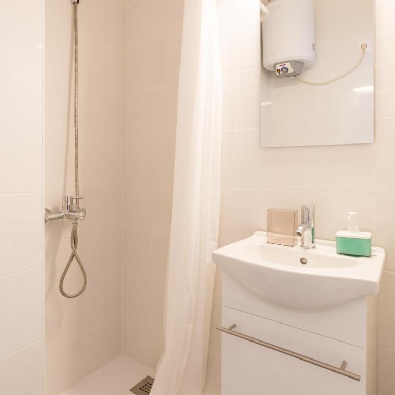 Studio Malagueta beach - One-Bedroom Apartment - 3