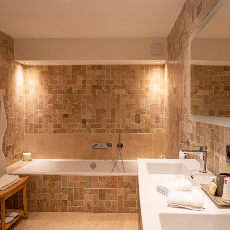 Le Clos de Mansart - Chambre Double Supérieure avec Baignoire - 2