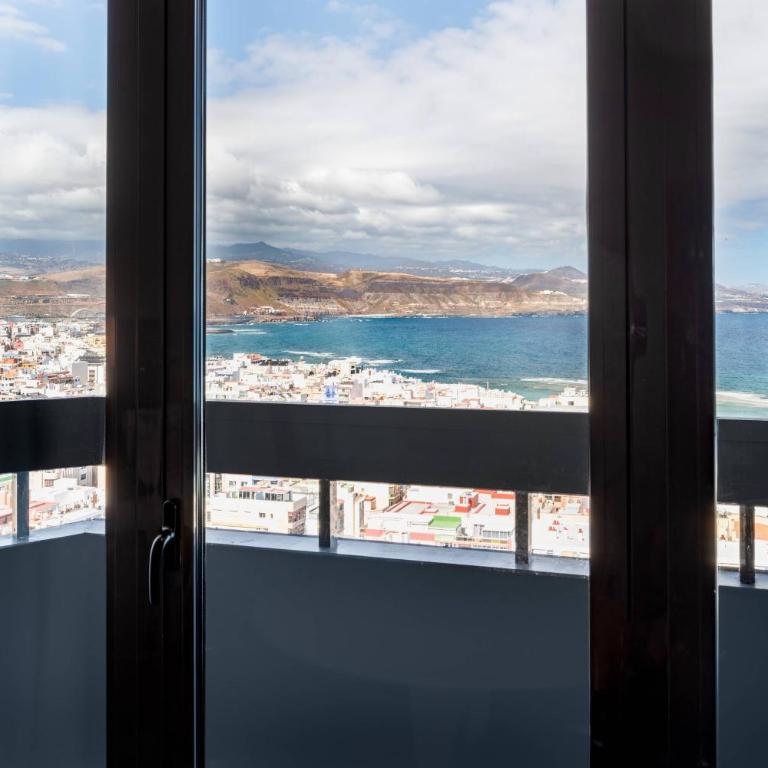 AC Hotel Gran Canaria by Marriott - Habitación con 2 camas individuales y vistas a la planta superior - 3