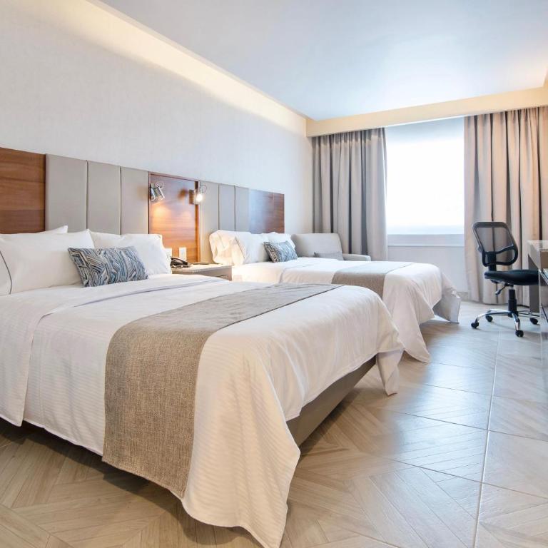 Hotel Plaza Diana - Double Room with Two Double Beds - 2