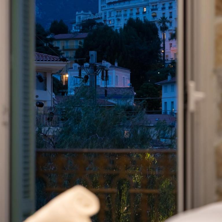 Hotel De Belgique à Menton - Chambre Double - 9