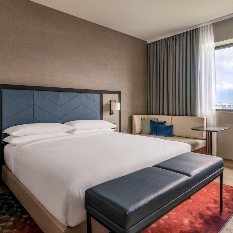 Geneva Marriott Hotel - Chambre Lit King-Size Deluxe - 1