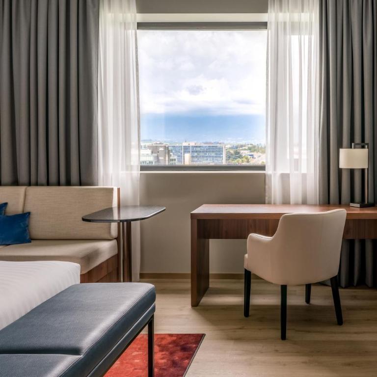 Geneva Marriott Hotel - Chambre Lit King-Size Deluxe - 2