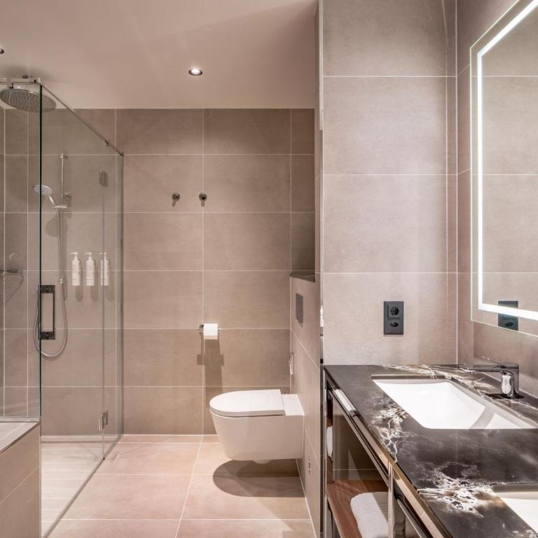 Geneva Marriott Hotel - Chambre Lit King-Size Supérieure - 4