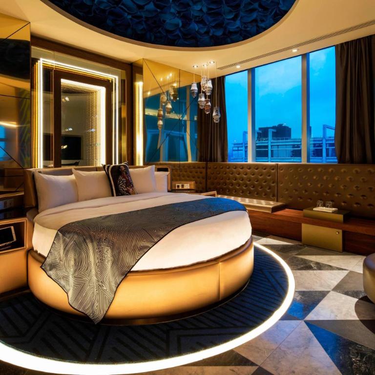 W Mexico City - Habitación Penthouse con cama extragrande y vistas a la ciudad desde el balcón - Planta superior - 6