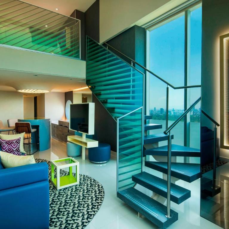 W Mexico City - Habitación Penthouse con cama extragrande, sofá cama y vistas a la ciudad desde el balcón - Planta superior - 5