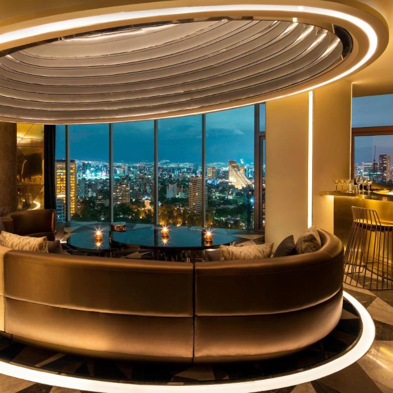 W Mexico City - Habitación Penthouse con cama extragrande y vistas a la ciudad desde el balcón - Planta superior - 8