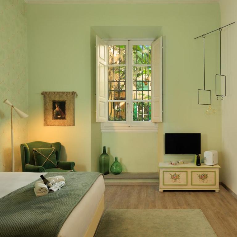 The Magnificent Maison du Charme - Deluxe King Room - 1
