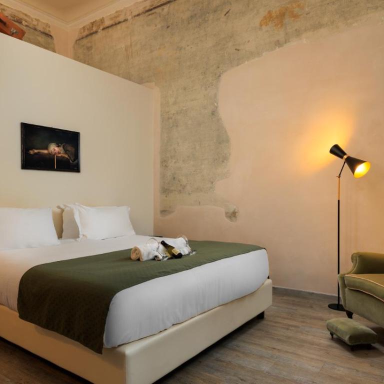 The Magnificent Maison du Charme - King Room with Garden View - 11