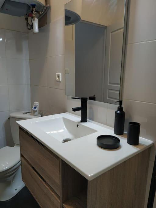Appartement avec balcon, bord du canal, Wifi. - Appartamento con 1 Camera da Letto - 10