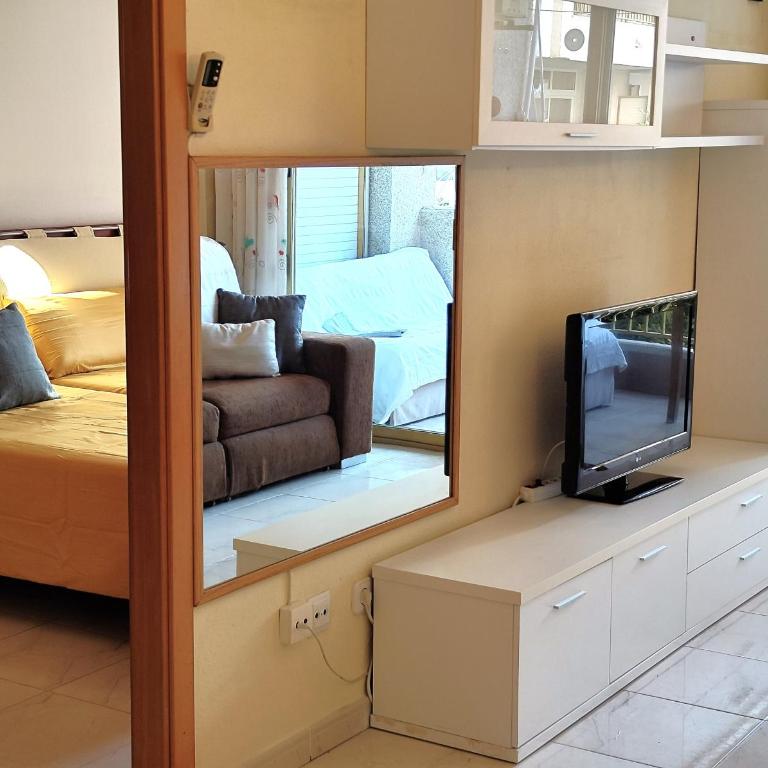 Luminoso apartamento en SALOU con PISCINA, TERRAZA y PARQUE INFANTIL IDEAL FAMILIAS - Apartamento con vistas a la piscina - 72