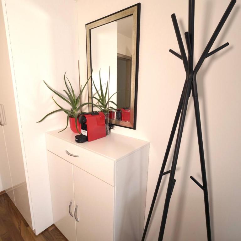 Astoria Apartments - Studio-Apartment - 10