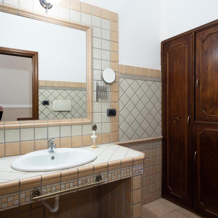 SpaccaNapoli Home - Appartamento con 2 Camere da Letto - 26