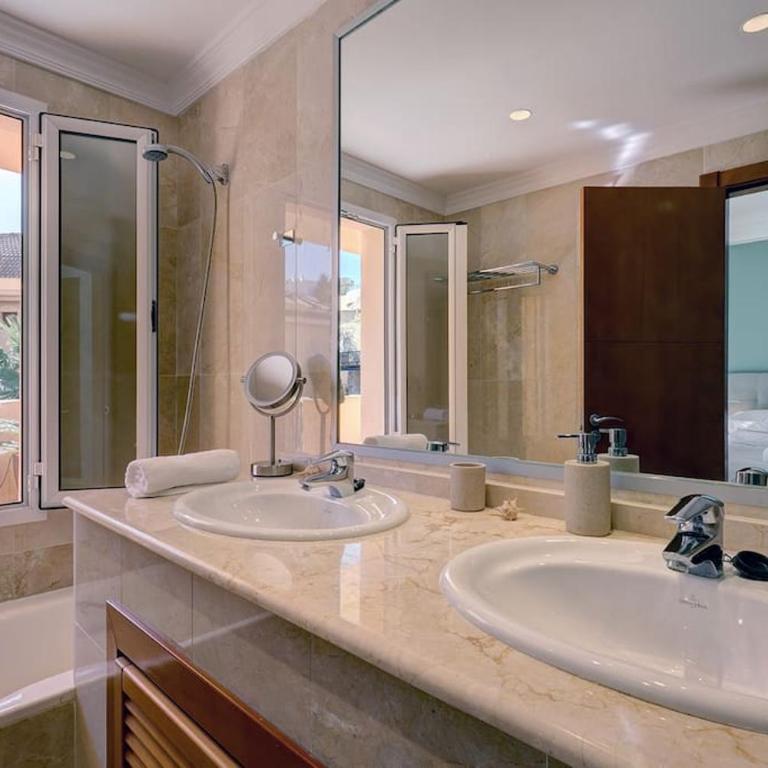 Stunning 2 Bedroom Apartment in Aloha Hill Club - Apartamento de 2 dormitorios - 23