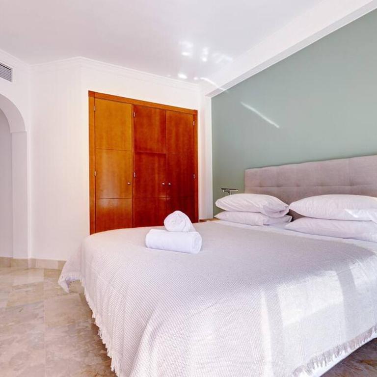Stunning 2 Bedroom Apartment in Aloha Hill Club - Apartamento de 2 dormitorios - 20