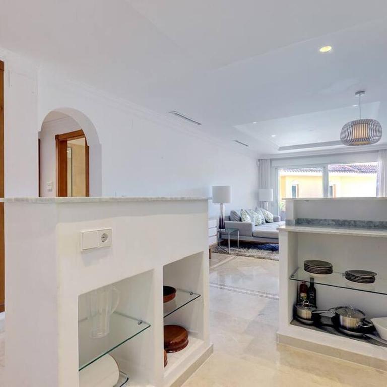 Stunning 2 Bedroom Apartment in Aloha Hill Club - Apartamento de 2 dormitorios - 14