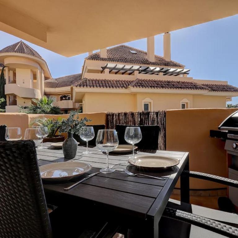 Stunning 2 Bedroom Apartment in Aloha Hill Club - Apartamento de 2 dormitorios - 18