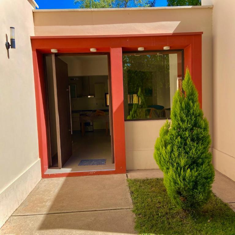ENCANTO DE CHACRAS- Moderna-A metros de la plaza - Casa de 3 dormitorios - 21