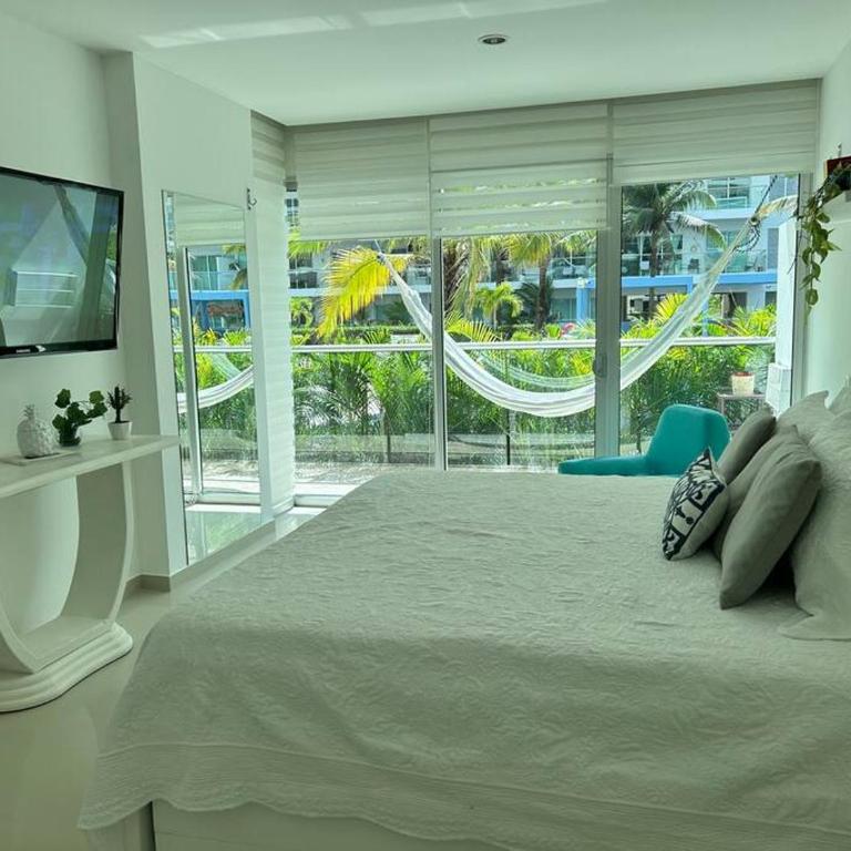 Beachfront Bliss-2BR Haven Steps from Sandy Shores - Apartamento de 2 dormitorios - 23