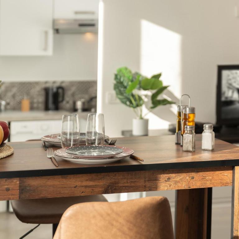 Sweet Aloha - Le Mourillon -Host - One-Bedroom Apartment - 9