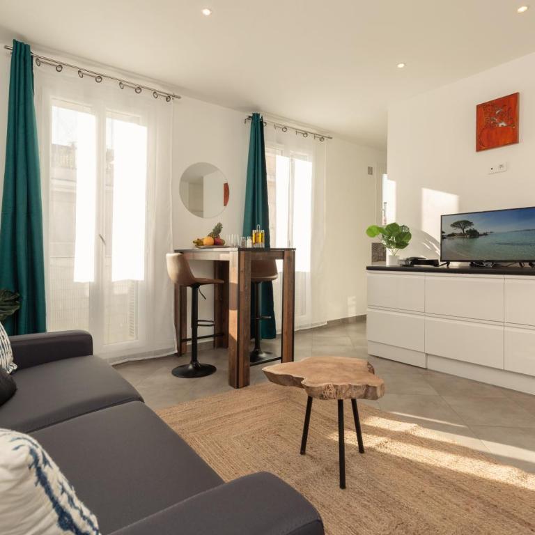 Sweet Aloha - Le Mourillon -Host - One-Bedroom Apartment - 10