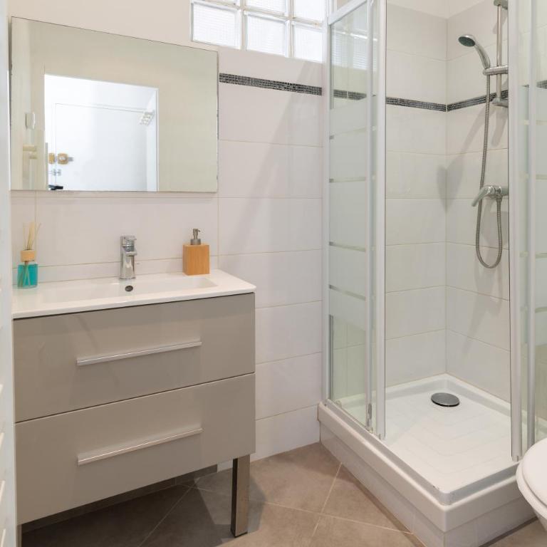 Sweet Aloha - Le Mourillon -Host - One-Bedroom Apartment - 20
