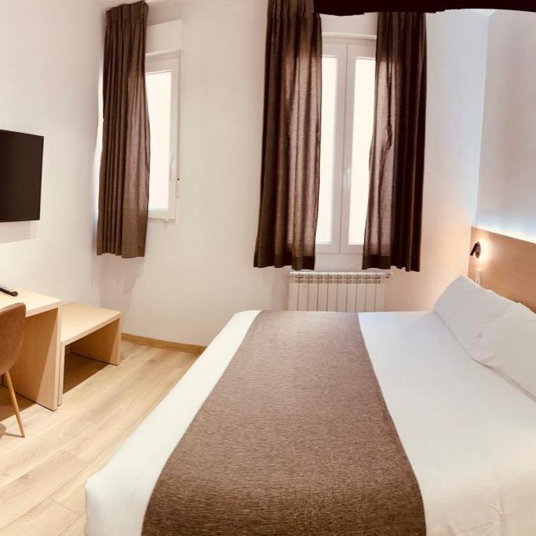 Hostal Abadia Madrid - Habitación Doble Superior - 16