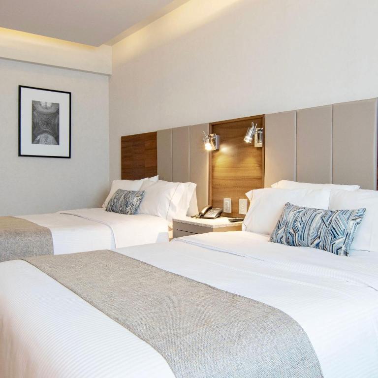 Hotel Plaza Diana - Double Room with Two Double Beds - 8