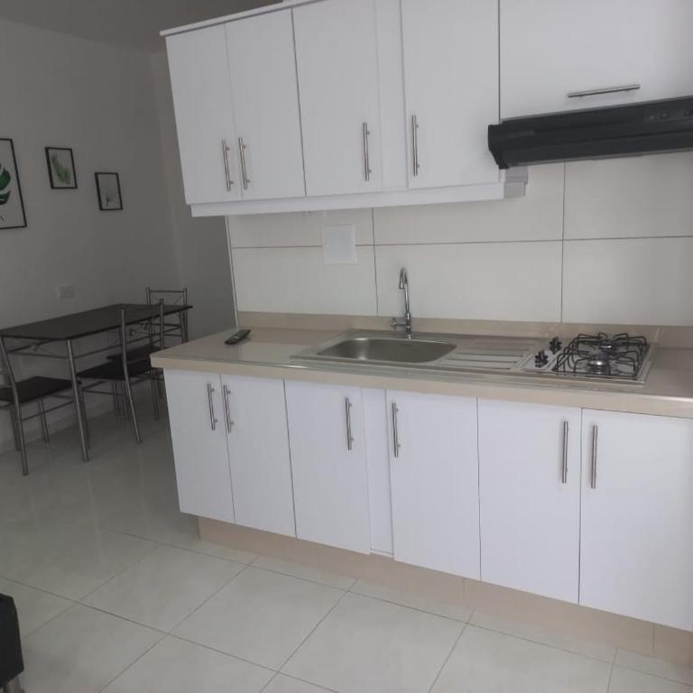 APARTASUITES RAMASA - Habitación Doble con baño privado - 4