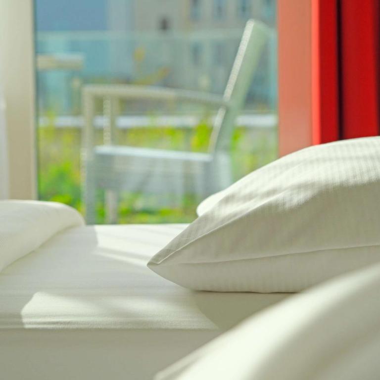 Park Inn by Radisson Linz - Standard Zimmer mit Terrasse - 6