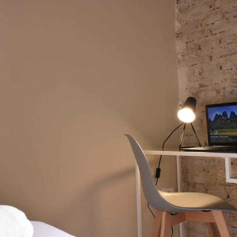 Alegoría Coliving Experience - Habitación Doble con balcón - 3