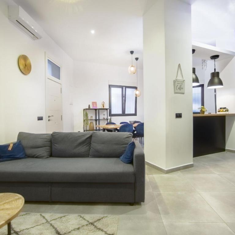 Agost by United Renters - Two-Bedroom Apartment - 8