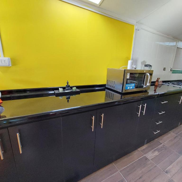 Comoda casa familiar - Three-Bedroom House - 9