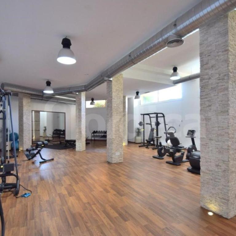 Stunning 2 Bedroom Apartment in Aloha Hill Club - Apartamento de 2 dormitorios - 55