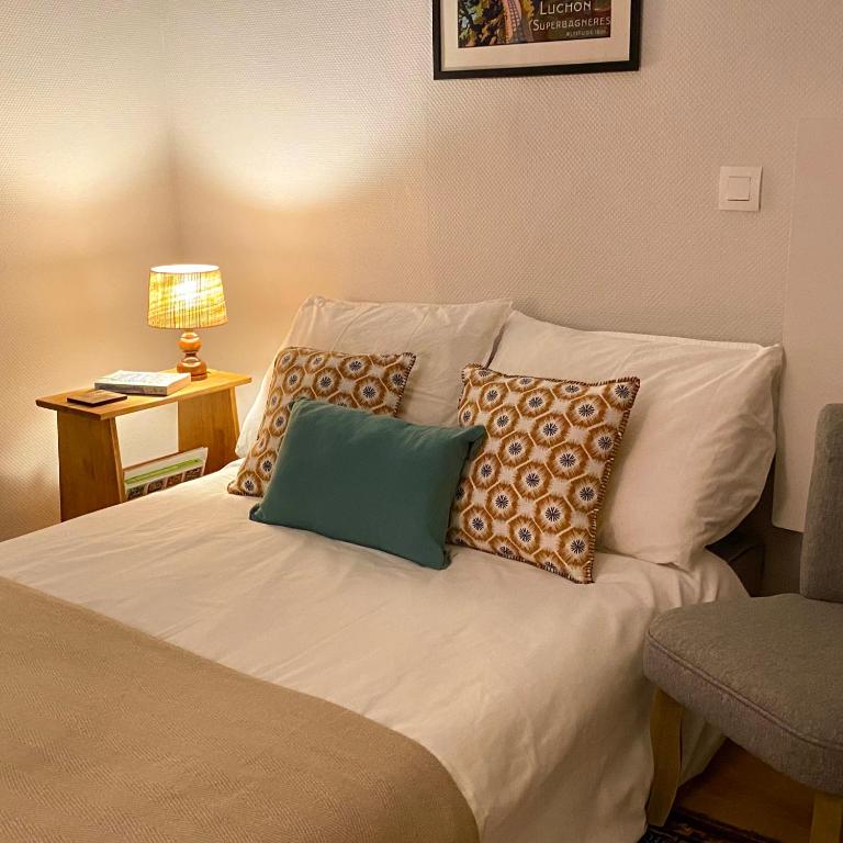 Newly Renovated Ground Floor Apartment close to Thermes - Appartamento con 2 Camere da Letto - 17