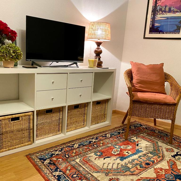 Newly Renovated Ground Floor Apartment close to Thermes - Appartamento con 2 Camere da Letto - 15