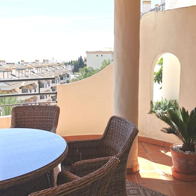 Walking distance to Puerto Banus sea view Apartment - Apartamento de 2 dormitorios - 10