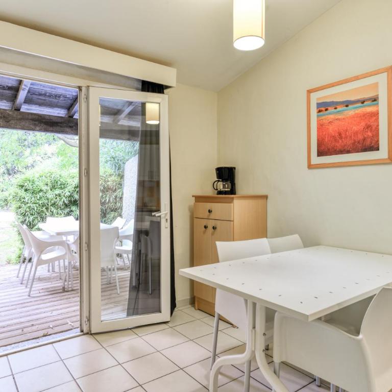 SOWELL RESIDENCES Les Lauriers Roses - Appartement 2 Chambres - 4
