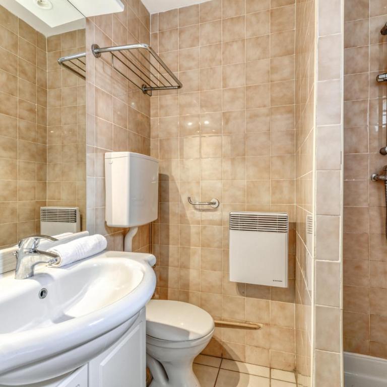 SOWELL RESIDENCES Les Lauriers Roses - Appartement 2 Chambres - 4