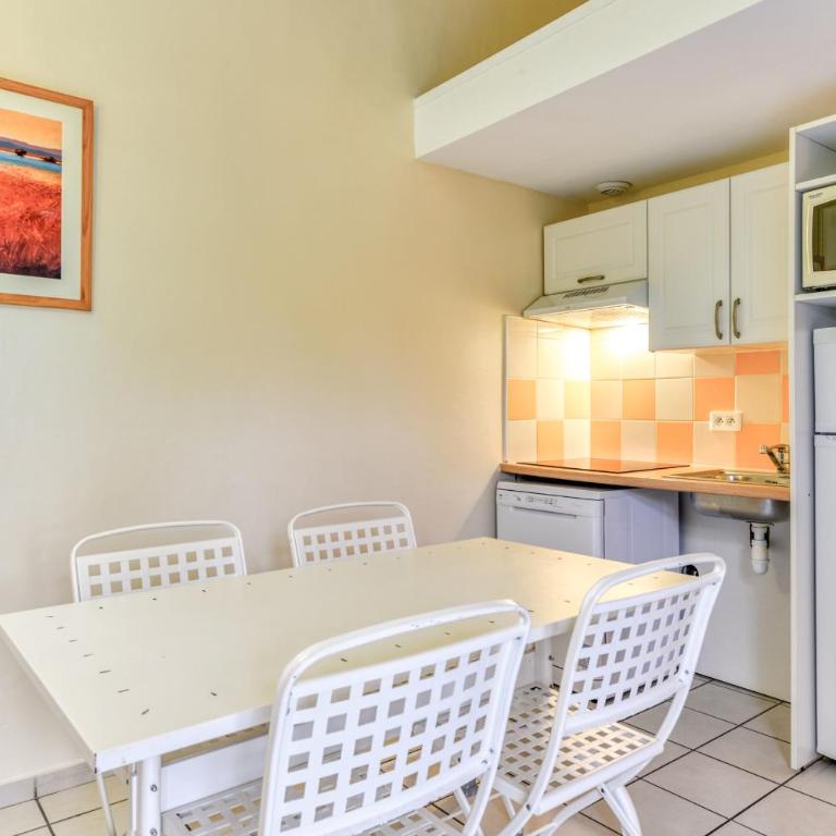 SOWELL RESIDENCES Les Lauriers Roses - Appartement 2 Chambres - 5
