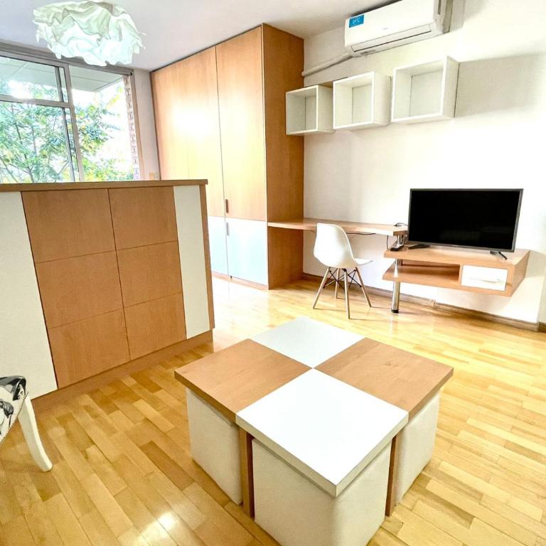 Departamento (Las Cañitas - Palermo) - Estudio con balcón - 5