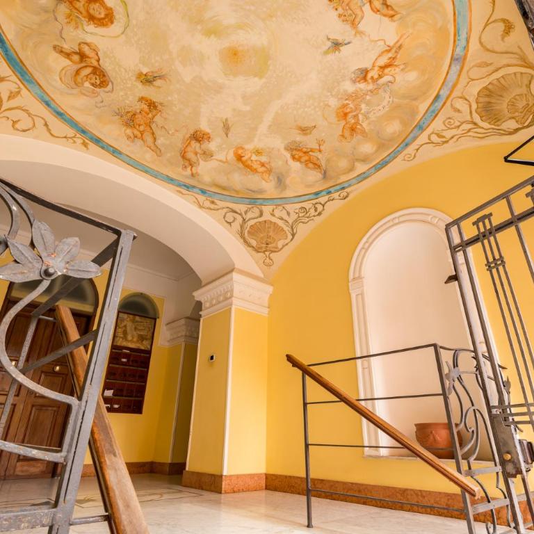 Suite Royal - Studio with Balcony - 21