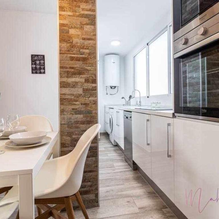 Apartamento 1 en Estadio Sevilla, 6 plazas y metro - Apartamento de 3 dormitorios - 2