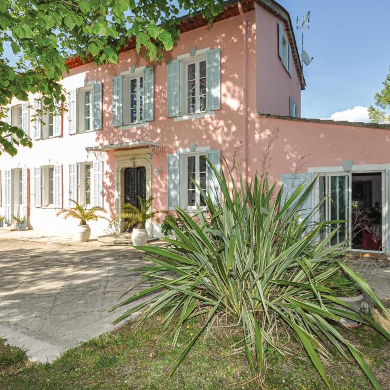 Stunning Home In Plascassier - Maison de Vacances 8 Chambres - 13