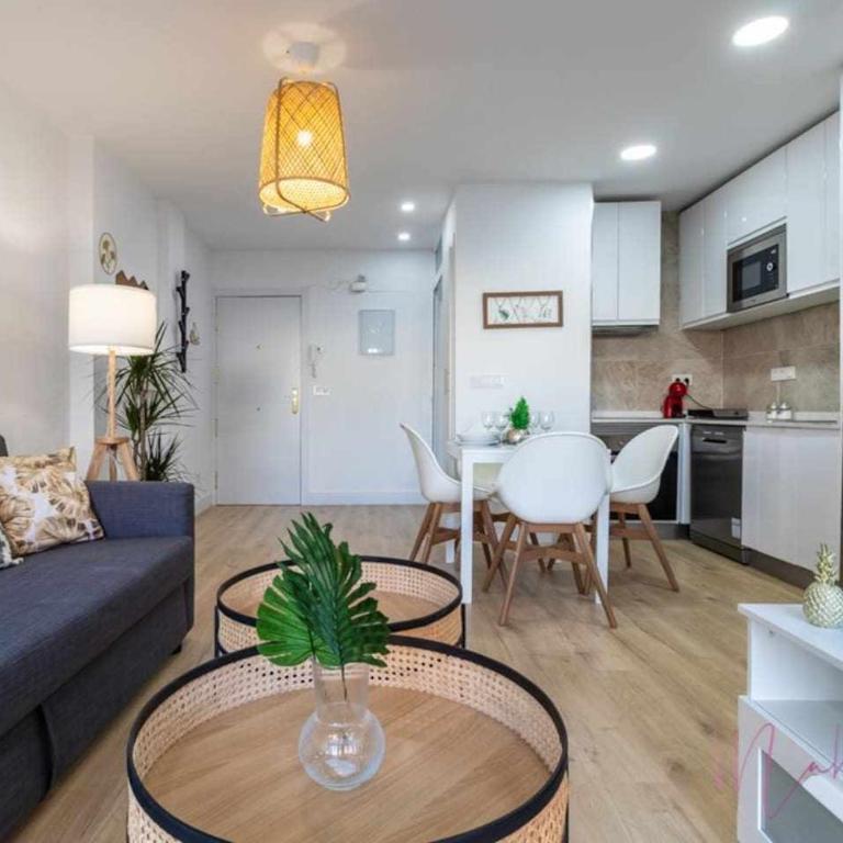 Apartamento 2 en Estadio Sevilla, 6 plazas y metro - Apartamento de 3 dormitorios - 4