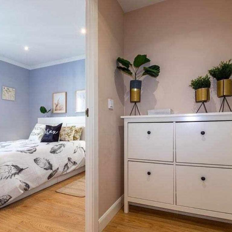 Apartamento 3 en Estadio del Sevilla, 8 plazas y m - Apartamento de 3 dormitorios - 12